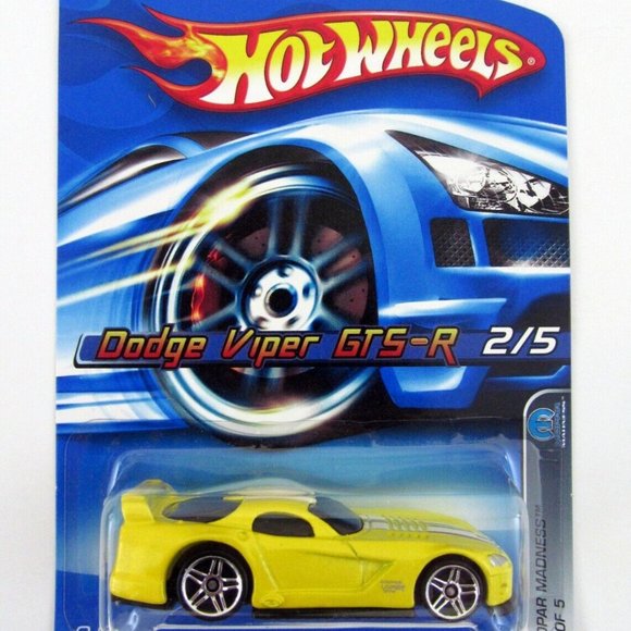 Hot Wheels Dodge Viper GTS-R #062 Mopar Madness 2 of 5 Yellow Die-Cast Car 2006 - Picture 1 of 1